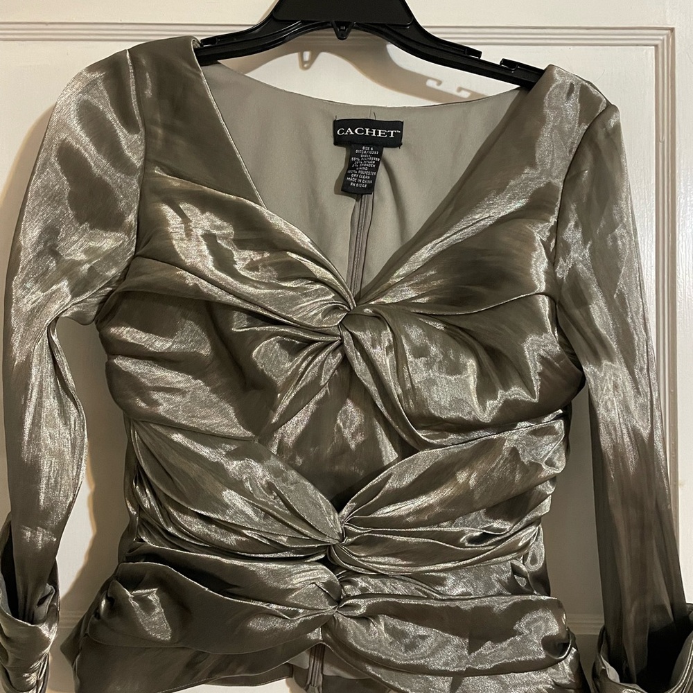 Cachet, avocado green very good condition.